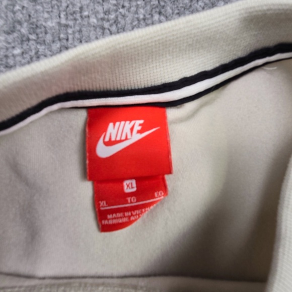 NIKE SPORTWEAR WOMEN'S XL VELOUR CREW SHIRT OATMEAL SWEATSHIRT- GREY 921147-072 - Picture 6 of 9